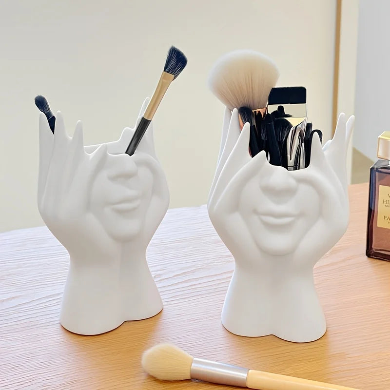 Stylish Makeup Brush Bucket – Compact & Chic Storage