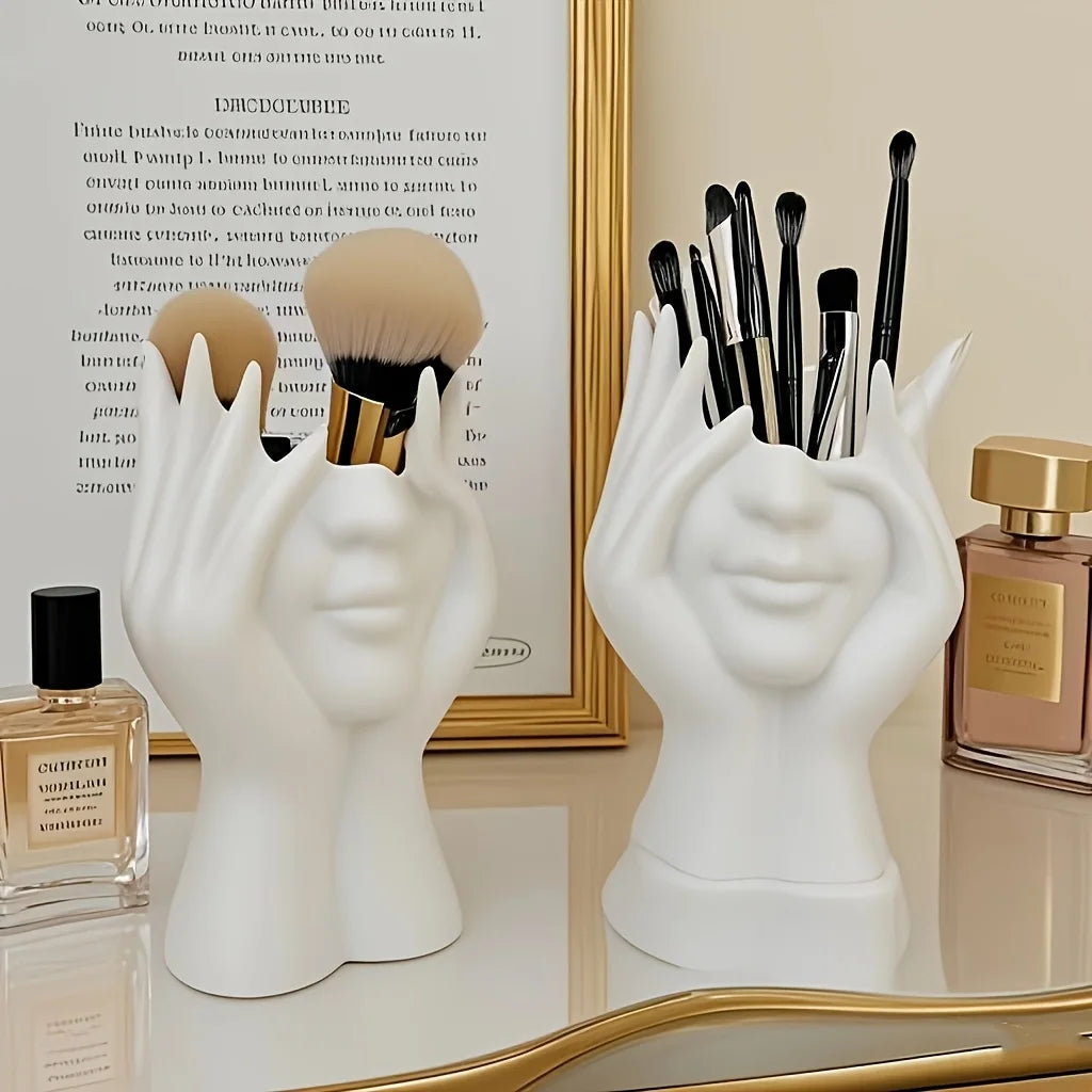 Stylish Makeup Brush Bucket – Compact & Chic Storage