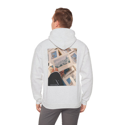 Adventure Awaits – Cozy Travel Hoodie for Every Journey!